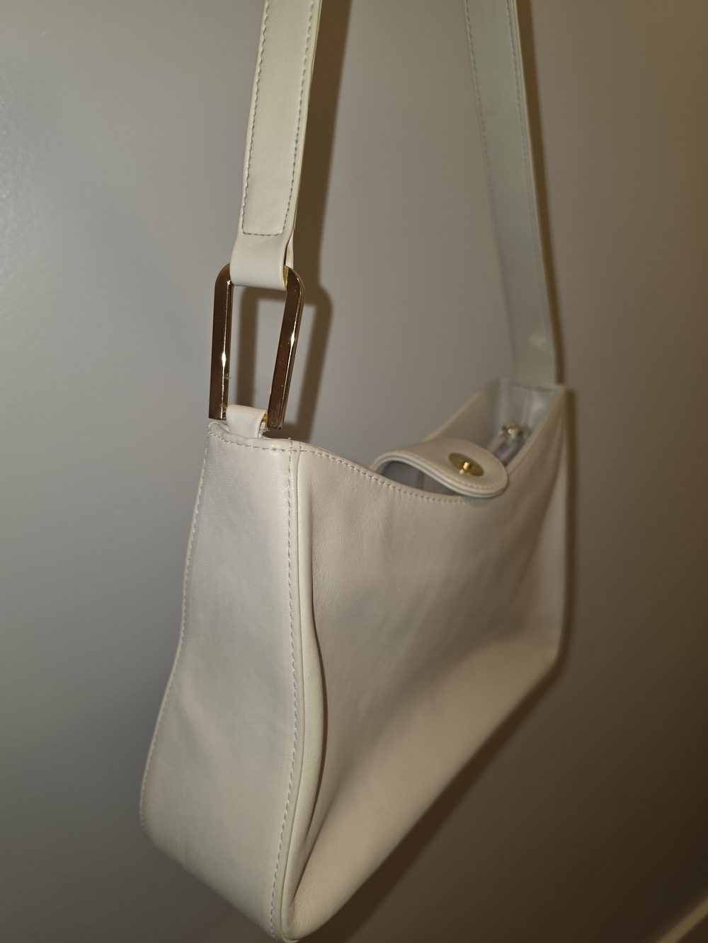 Giani Bernini Off White Shoulder Bag